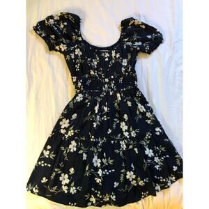 Hollister navy floral mini dress Size Medium